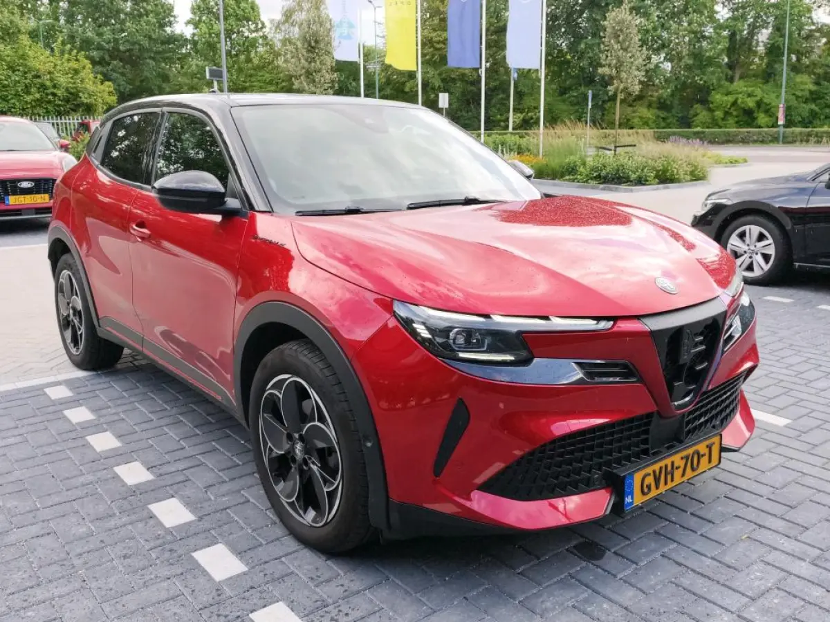 Elettrica Speciale 54 kWh | 97% SOH | Carplay | Clima | Adaptieve cruise | Camera | Stoelverwarming | Elektrische stoel | Parkeersenoren Voor en Achter