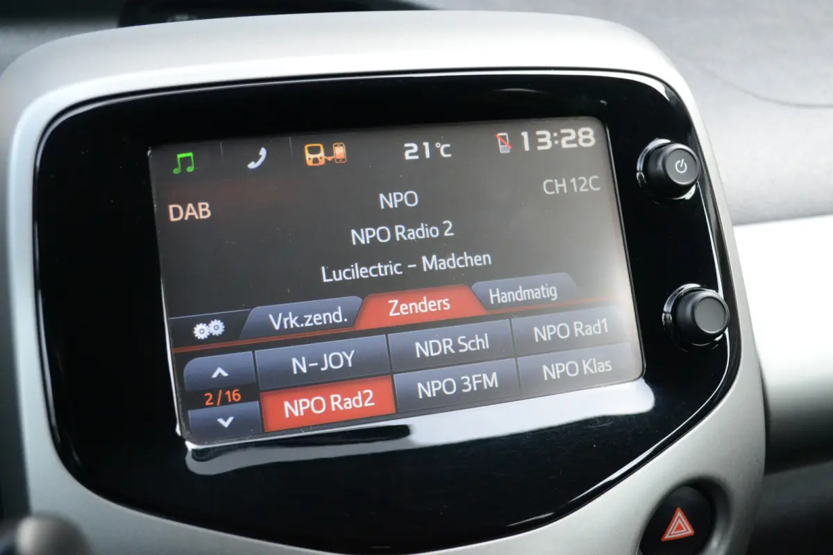 1.0 e-VTi Active | Camera | Carplay/Android Auto | Airco | 1e eigenaar!