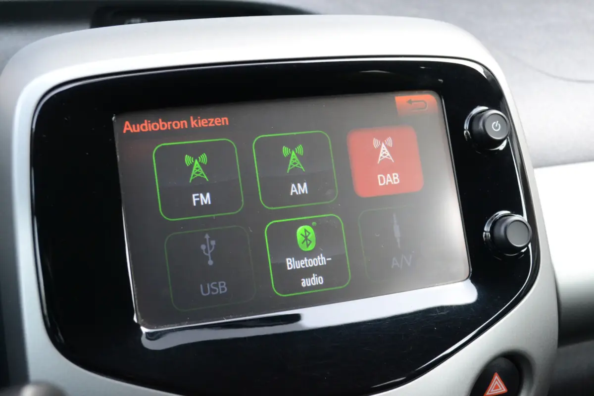 1.0 e-VTi Active | Camera | Carplay/Android Auto | Airco | 1e eigenaar!