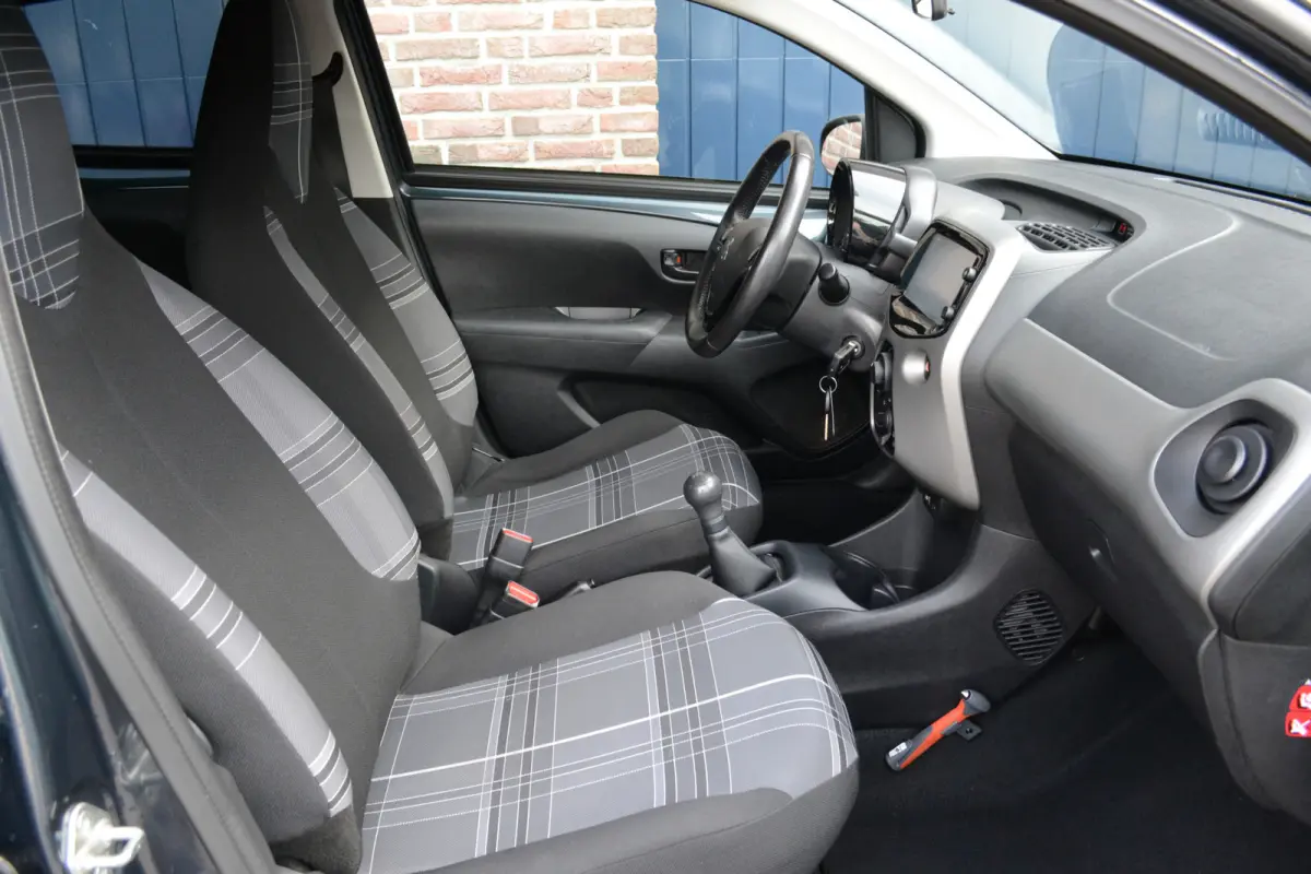 1.0 e-VTi Active | Camera | Carplay/Android Auto | Airco | 1e eigenaar!