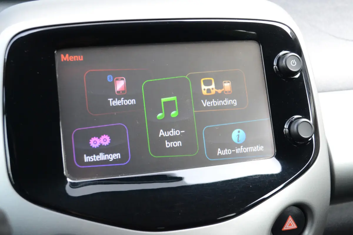 1.0 e-VTi Active | Camera | Carplay/Android Auto | Airco | 1e eigenaar!