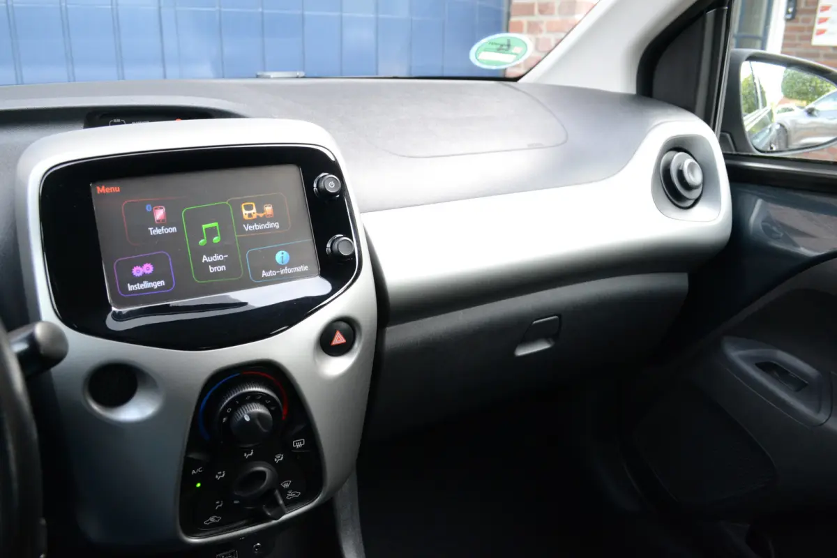 1.0 e-VTi Active | Camera | Carplay/Android Auto | Airco | 1e eigenaar!