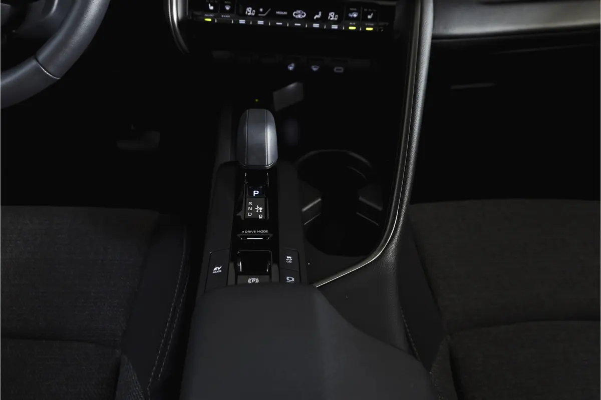 1.8 Hybrid 140 Dynamic | Dig. Cockpit | Adapt. Cruise | Winterpakket | PDC | Camera | NAV + App. Connect | ECC | DAB | LM 18" | 2989