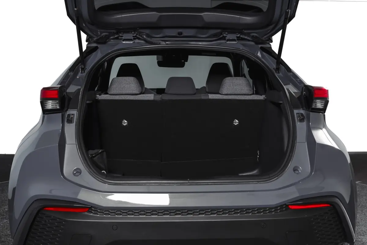 1.8 Hybrid 140 Dynamic | Dig. Cockpit | Adapt. Cruise | Winterpakket | PDC | Camera | NAV + App. Connect | ECC | DAB | LM 18" | 2989