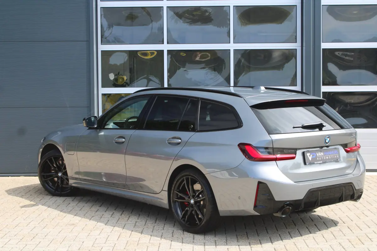 330e M-Sport Pro | ACC | Head-up | HK | 19''