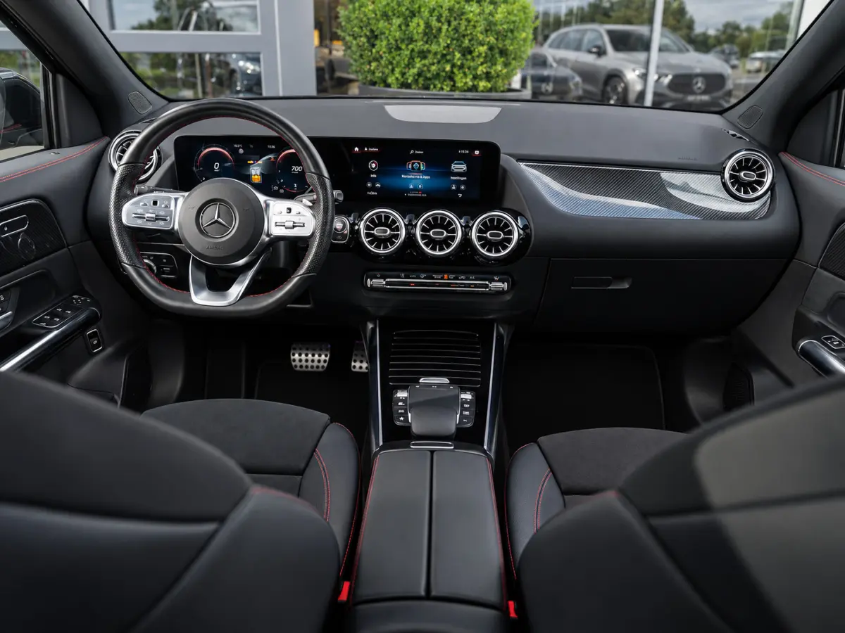 250 4MATIC AMG Line|PANO|SFEER.|CAM|20''