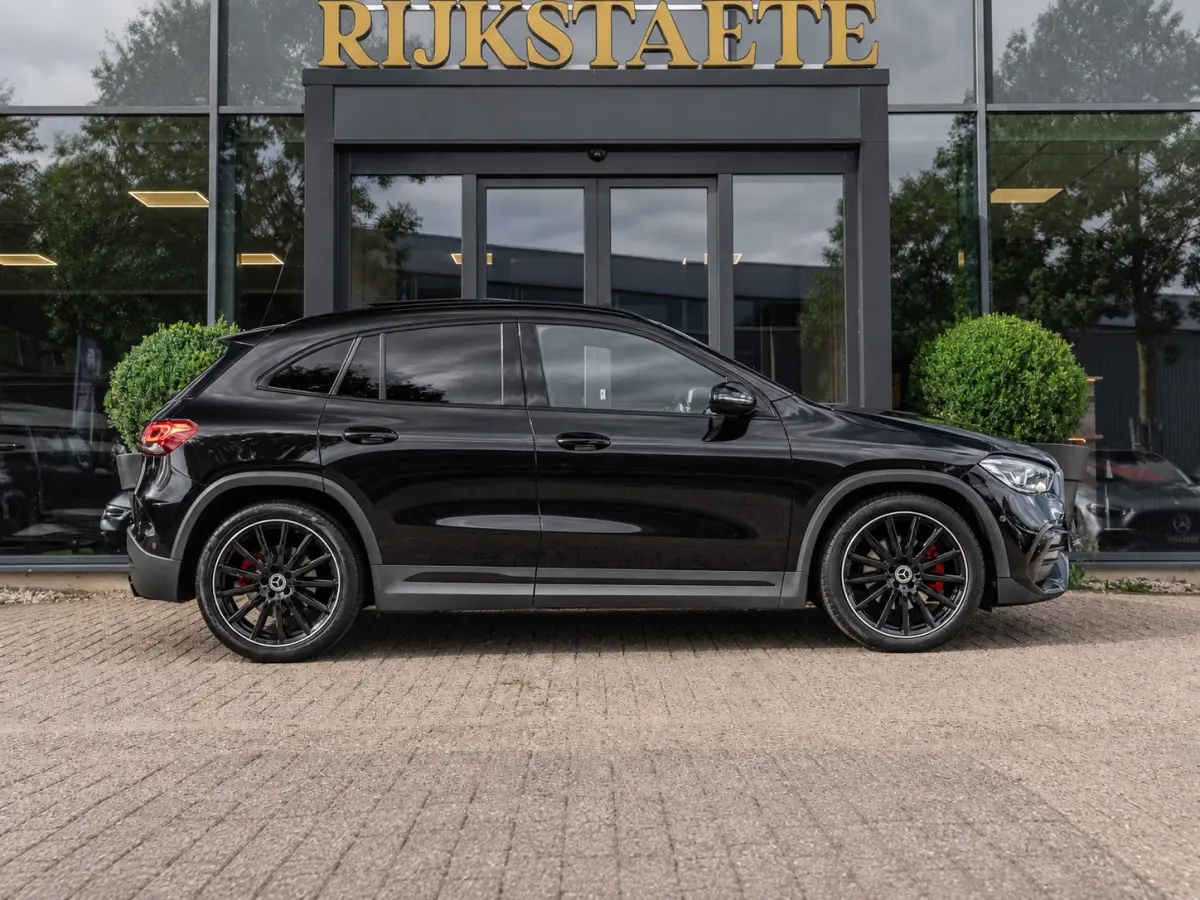 250 4MATIC AMG Line|PANO|SFEER.|CAM|20''