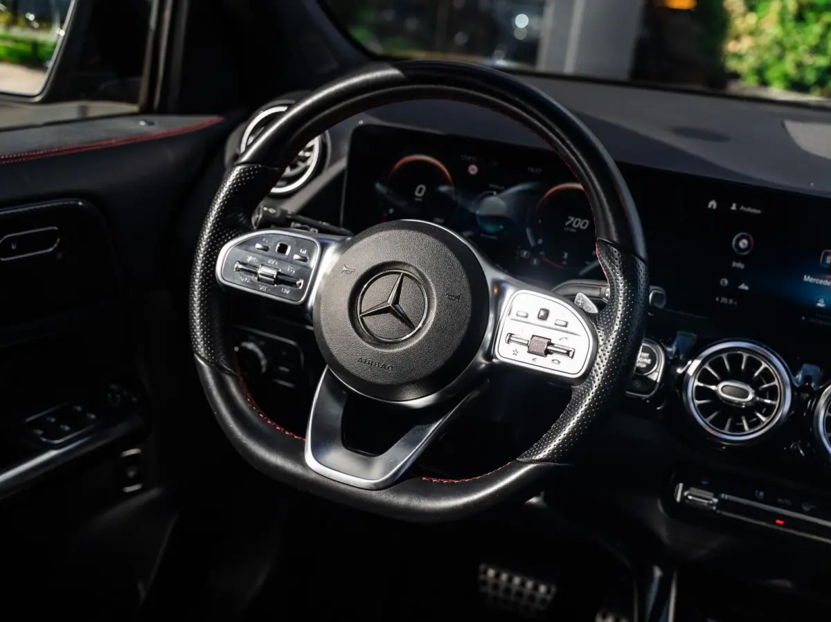 250 4MATIC AMG Line|PANO|SFEER.|CAM|20''