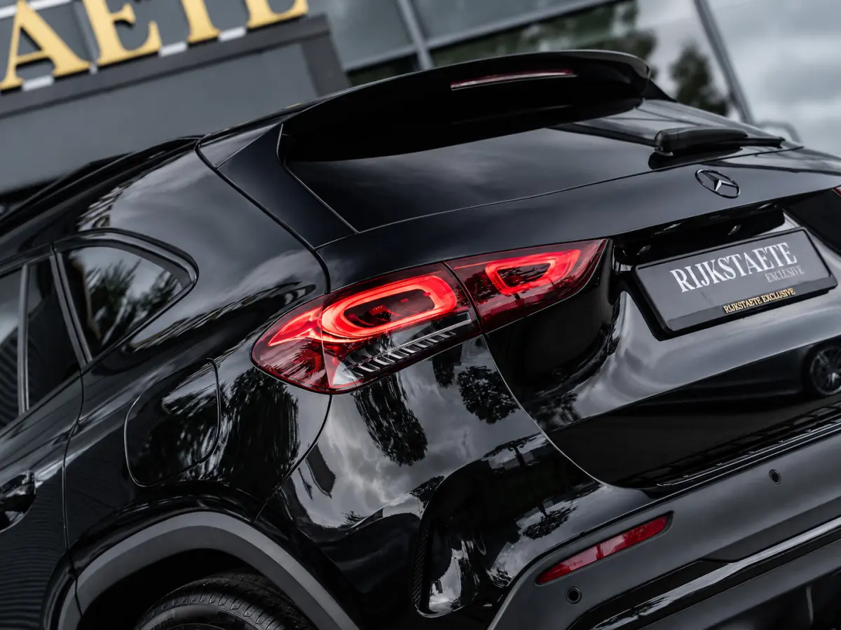 250 4MATIC AMG Line|PANO|SFEER.|CAM|20''