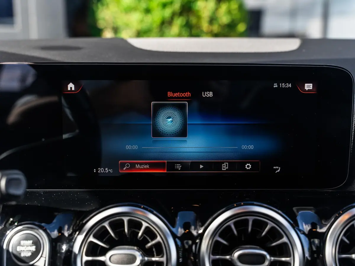 250 4MATIC AMG Line|PANO|SFEER.|CAM|20''