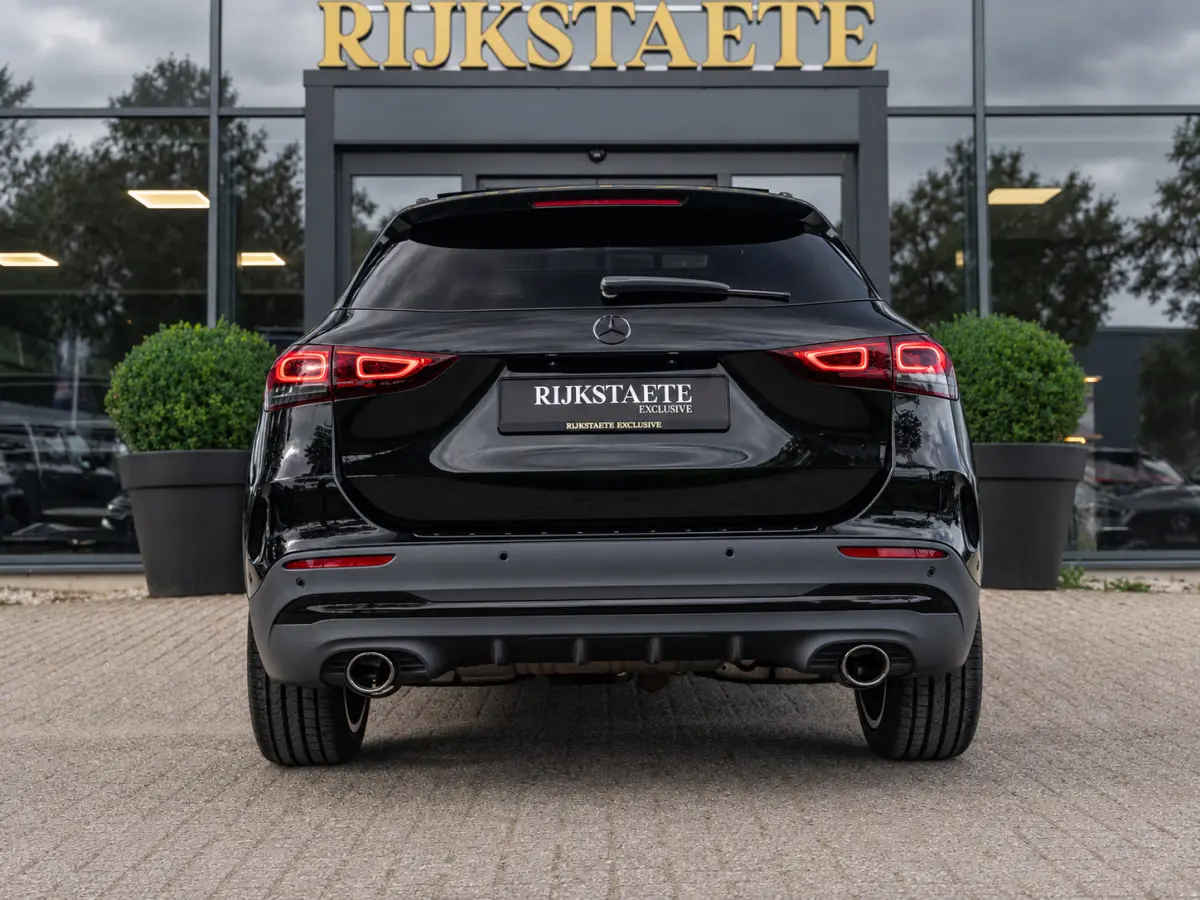 250 4MATIC AMG Line|PANO|SFEER.|CAM|20''