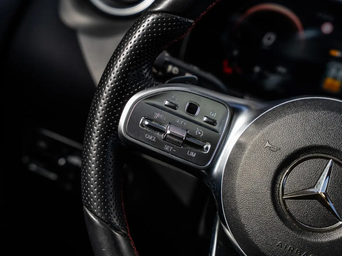 250 4MATIC AMG Line|PANO|SFEER.|CAM|20''