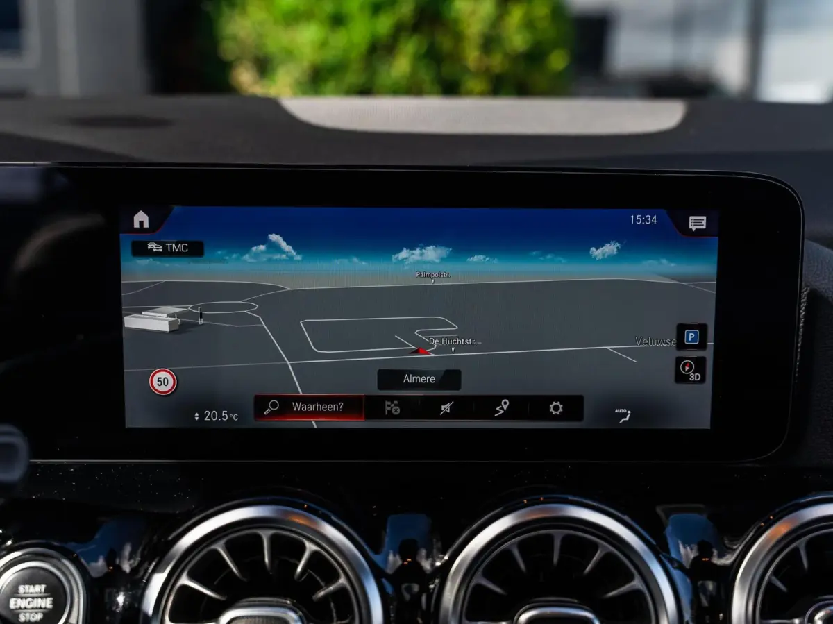 250 4MATIC AMG Line|PANO|SFEER.|CAM|20''