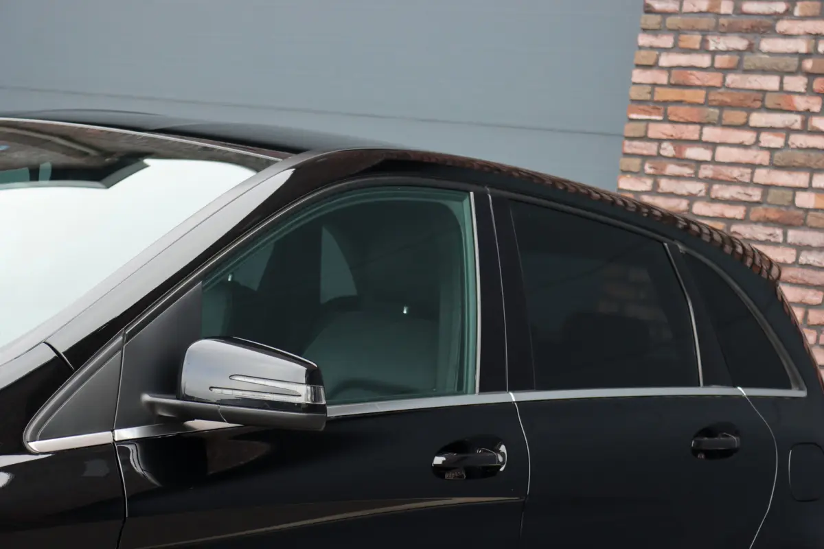 180 Automaat | Dealer Onderhouden | Leder | Trekhaak | High Perf. LED | Regensensor | Cruise Control | Privacy Glas | Navigatie |
