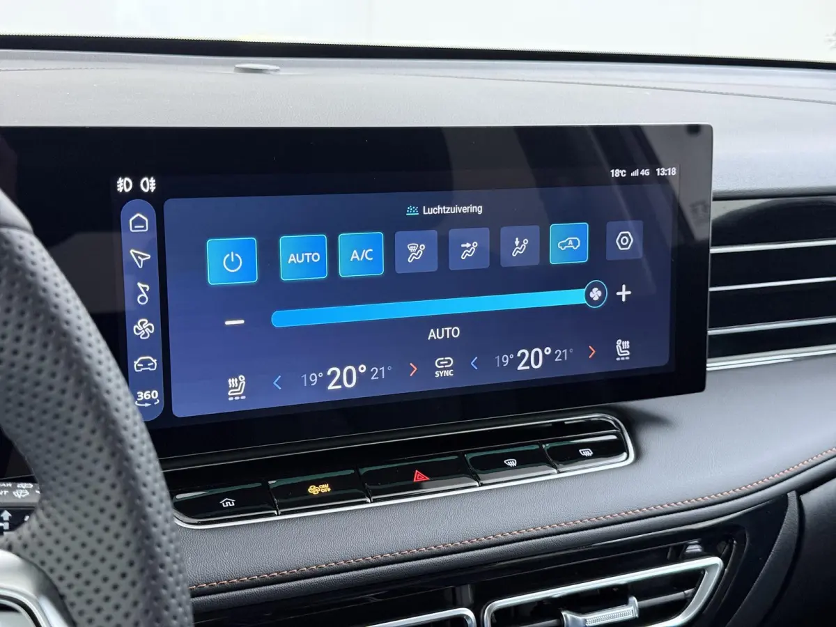 1.5 Luxury VAN: € 39.900- VOOR: € 33.330,- UW HERFSTVOORDEEL: € 6.470| PLUG-IN HYBRIDE | 272 PK | NIEUWE AUTO | >1.000 KM TOTAAL BEREIK | 1E REGISTRATIE 03-2026 | 360° CAMERA | ELEKTR