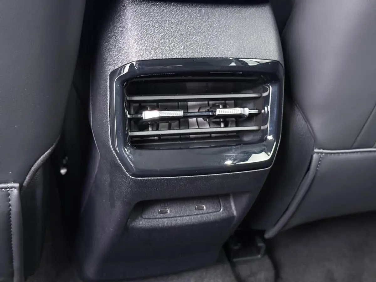 1.5 Luxury VAN: € 39.900- VOOR: € 33.330,- UW HERFSTVOORDEEL: € 6.470| PLUG-IN HYBRIDE | 272 PK | NIEUWE AUTO | >1.000 KM TOTAAL BEREIK | 1E REGISTRATIE 03-2026 | 360° CAMERA | ELEKTR