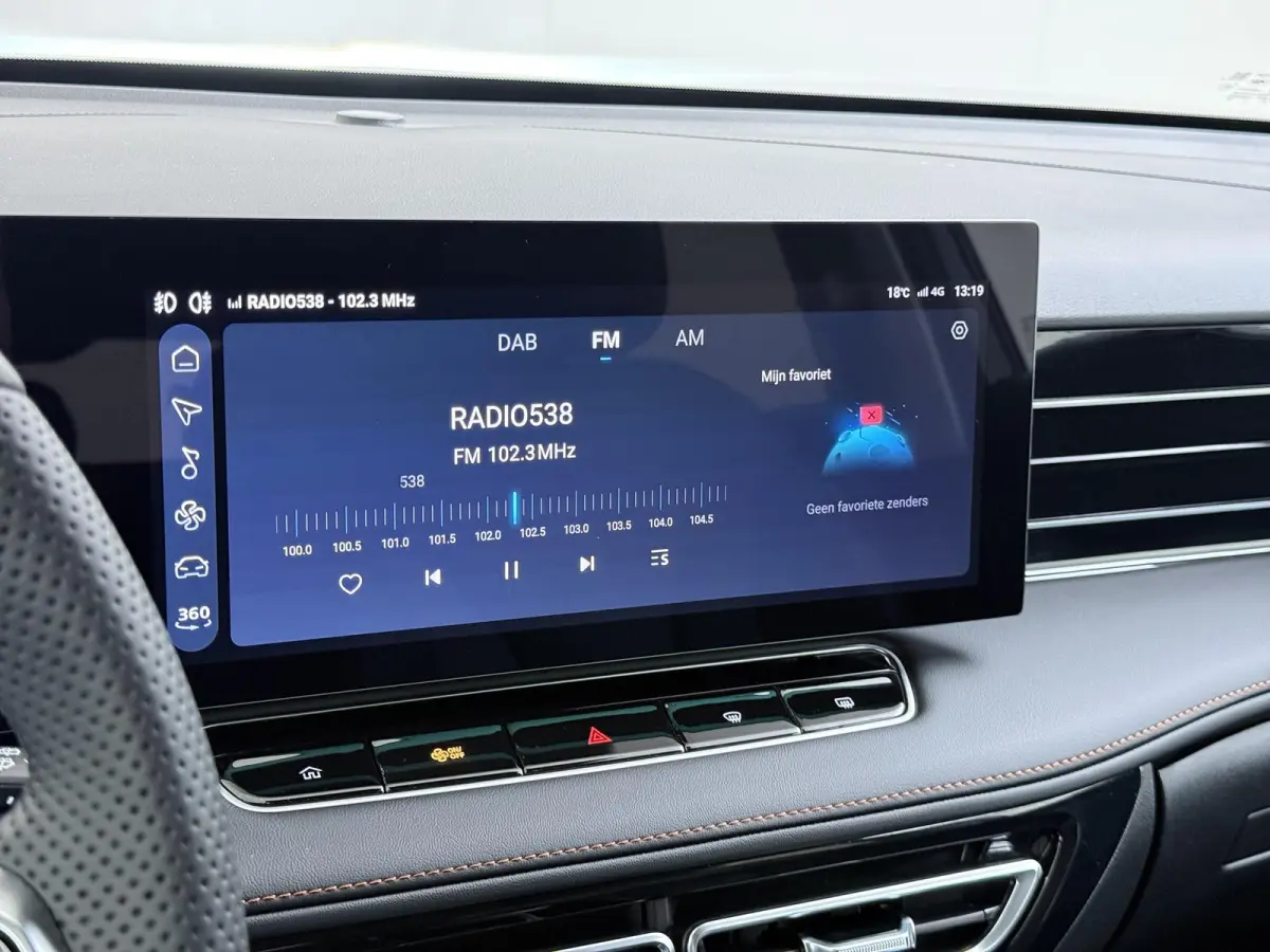1.5 Luxury VAN: € 39.900- VOOR: € 33.330,- UW HERFSTVOORDEEL: € 6.470| PLUG-IN HYBRIDE | 272 PK | NIEUWE AUTO | >1.000 KM TOTAAL BEREIK | 1E REGISTRATIE 03-2026 | 360° CAMERA | ELEKTR