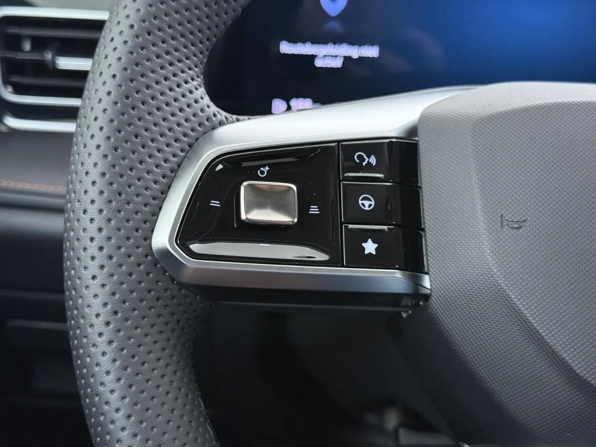 1.5 Luxury VAN: € 39.900- VOOR: € 33.330,- UW HERFSTVOORDEEL: € 6.470| PLUG-IN HYBRIDE | 272 PK | NIEUWE AUTO | >1.000 KM TOTAAL BEREIK | 1E REGISTRATIE 03-2026 | 360° CAMERA | ELEKTR