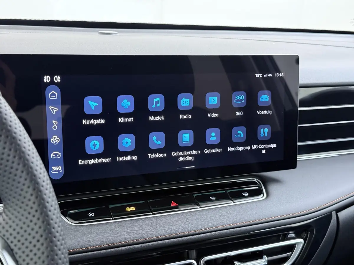 1.5 Luxury VAN: € 39.900- VOOR: € 33.330,- UW HERFSTVOORDEEL: € 6.470| PLUG-IN HYBRIDE | 272 PK | NIEUWE AUTO | >1.000 KM TOTAAL BEREIK | 1E REGISTRATIE 03-2026 | 360° CAMERA | ELEKTR
