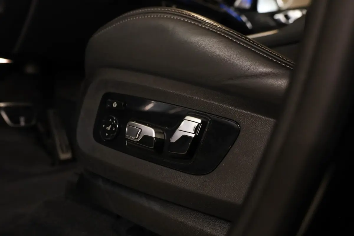 xDrive50e|Individual|M Seats|Pano|Massage|B&W|360|HUD|