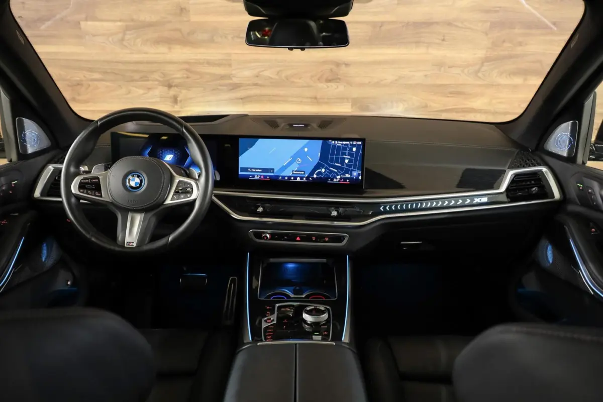 xDrive50e|Individual|M Seats|Pano|Massage|B&W|360|HUD|