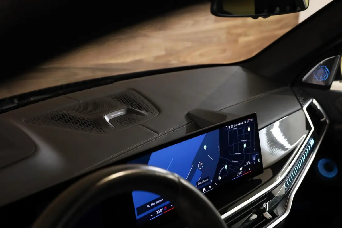xDrive50e|Individual|M Seats|Pano|Massage|B&W|360|HUD|