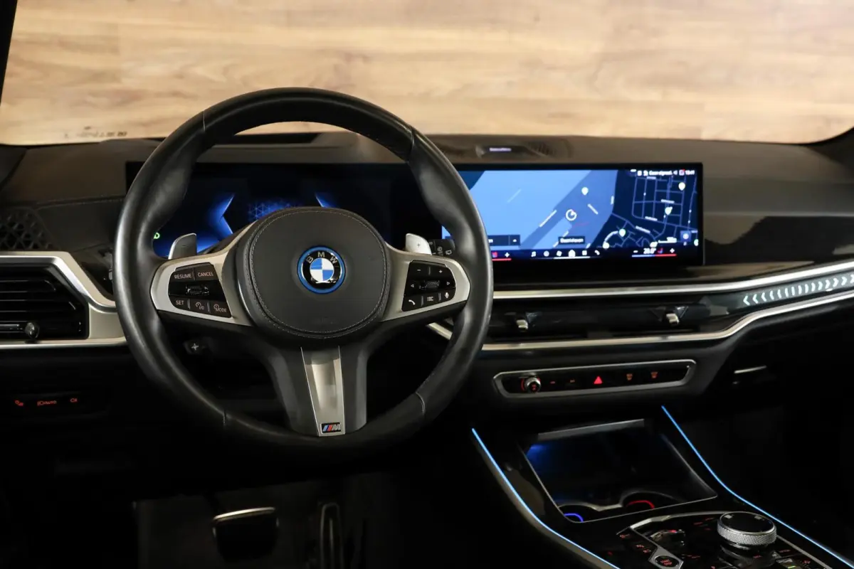 xDrive50e|Individual|M Seats|Pano|Massage|B&W|360|HUD|