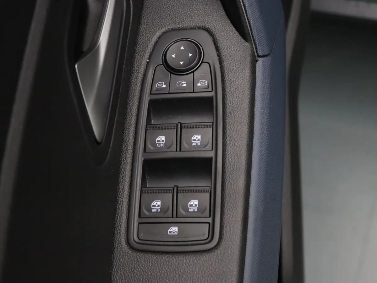 140pk Hybrid Journey Apple Carplay/Android Auto | Climate