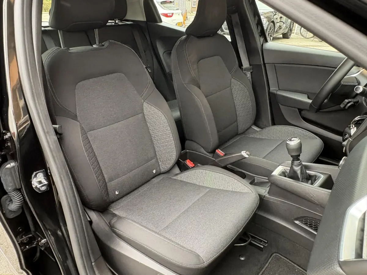 1.0 TCe Zen CARPLAY/LED/CRUISE/NL-AUTO/1E EIG.