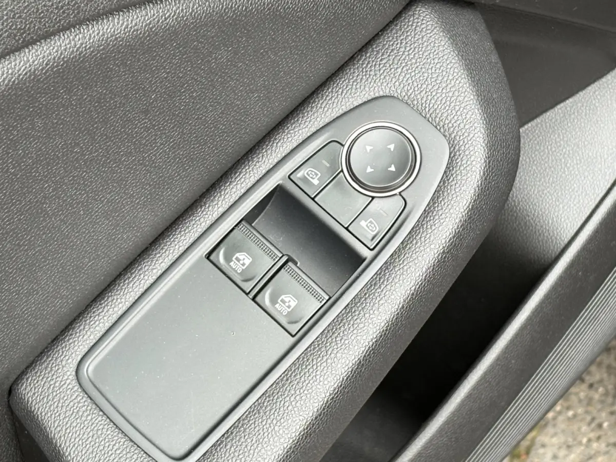 1.0 TCe Zen CARPLAY/LED/CRUISE/NL-AUTO/1E EIG.
