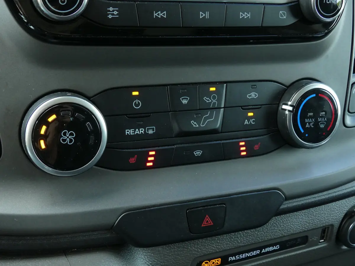 340 2.0 TDCI 130PK AUTOMAAT L1 Trend