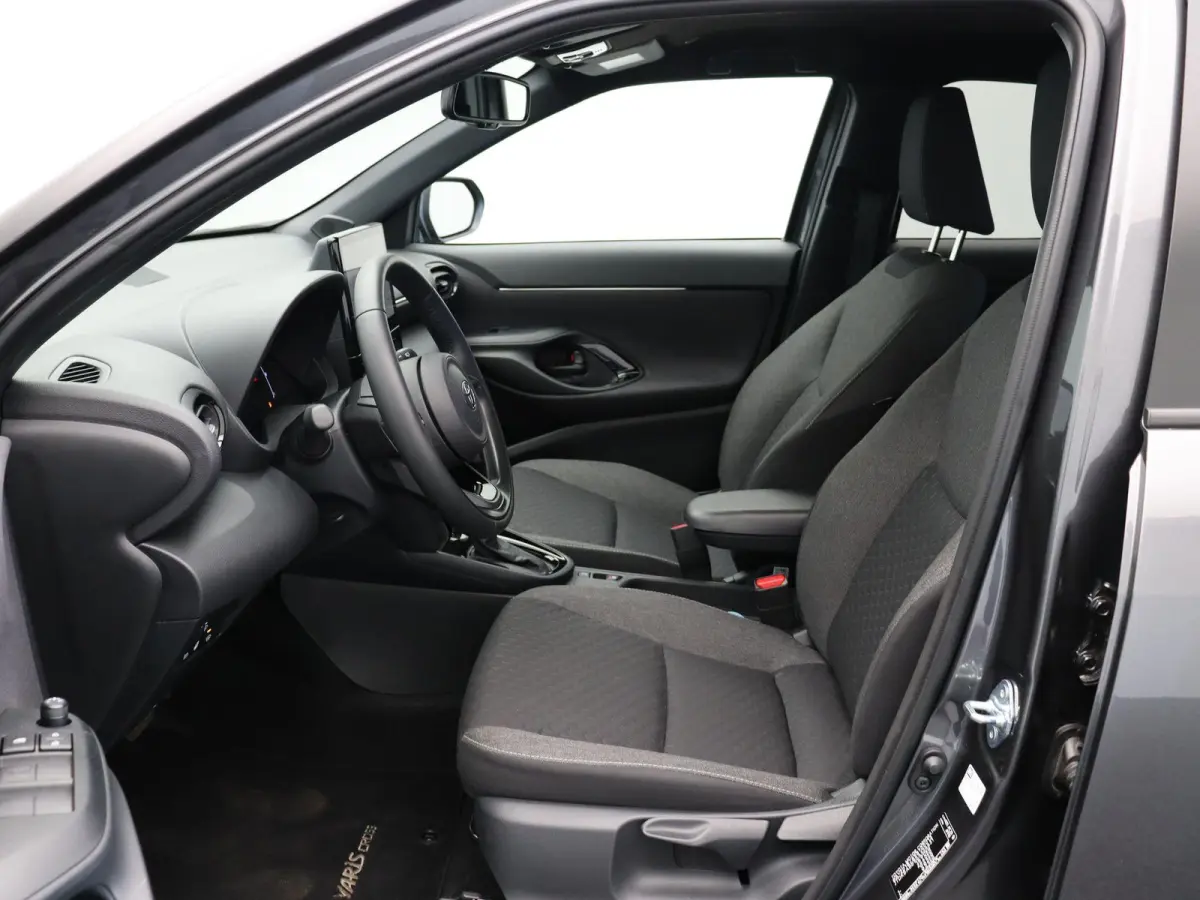 1.5 Hybrid 115 Dynamic | Stoelverwarming | Stuurwielverwarming | Apple Carplay & Android Auto |