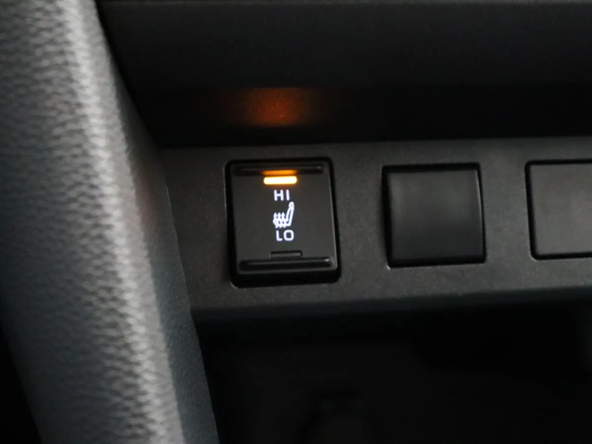1.5 Hybrid 115 Dynamic | Stoelverwarming | Stuurwielverwarming | Apple Carplay & Android Auto |