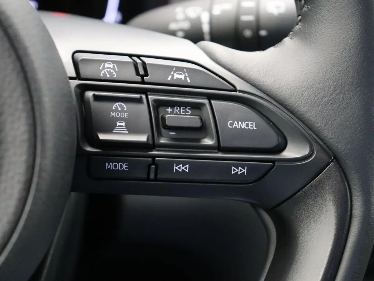 1.5 Hybrid 115 Dynamic | Stoelverwarming | Stuurwielverwarming | Apple Carplay & Android Auto |