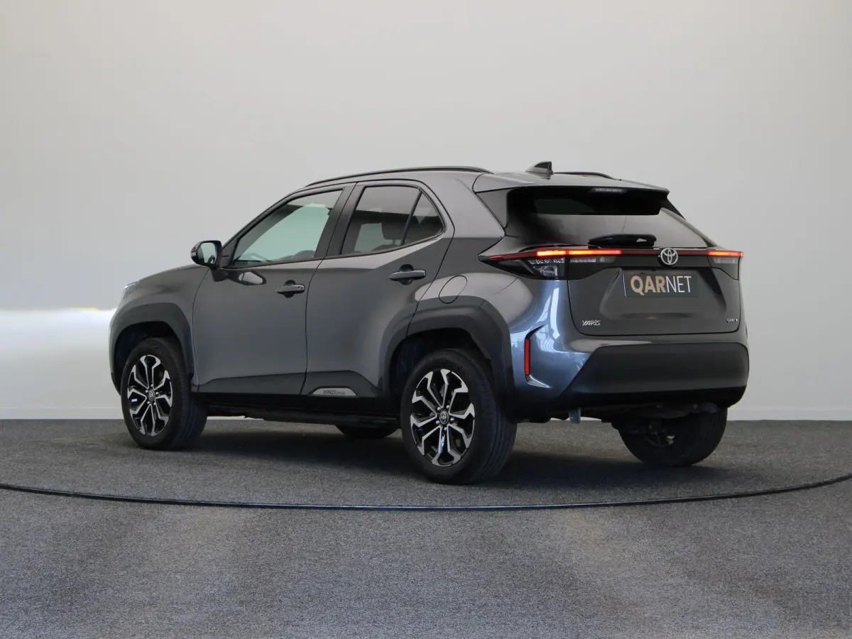 1.5 Hybrid 115 Dynamic | Stoelverwarming | Stuurwielverwarming | Apple Carplay & Android Auto |