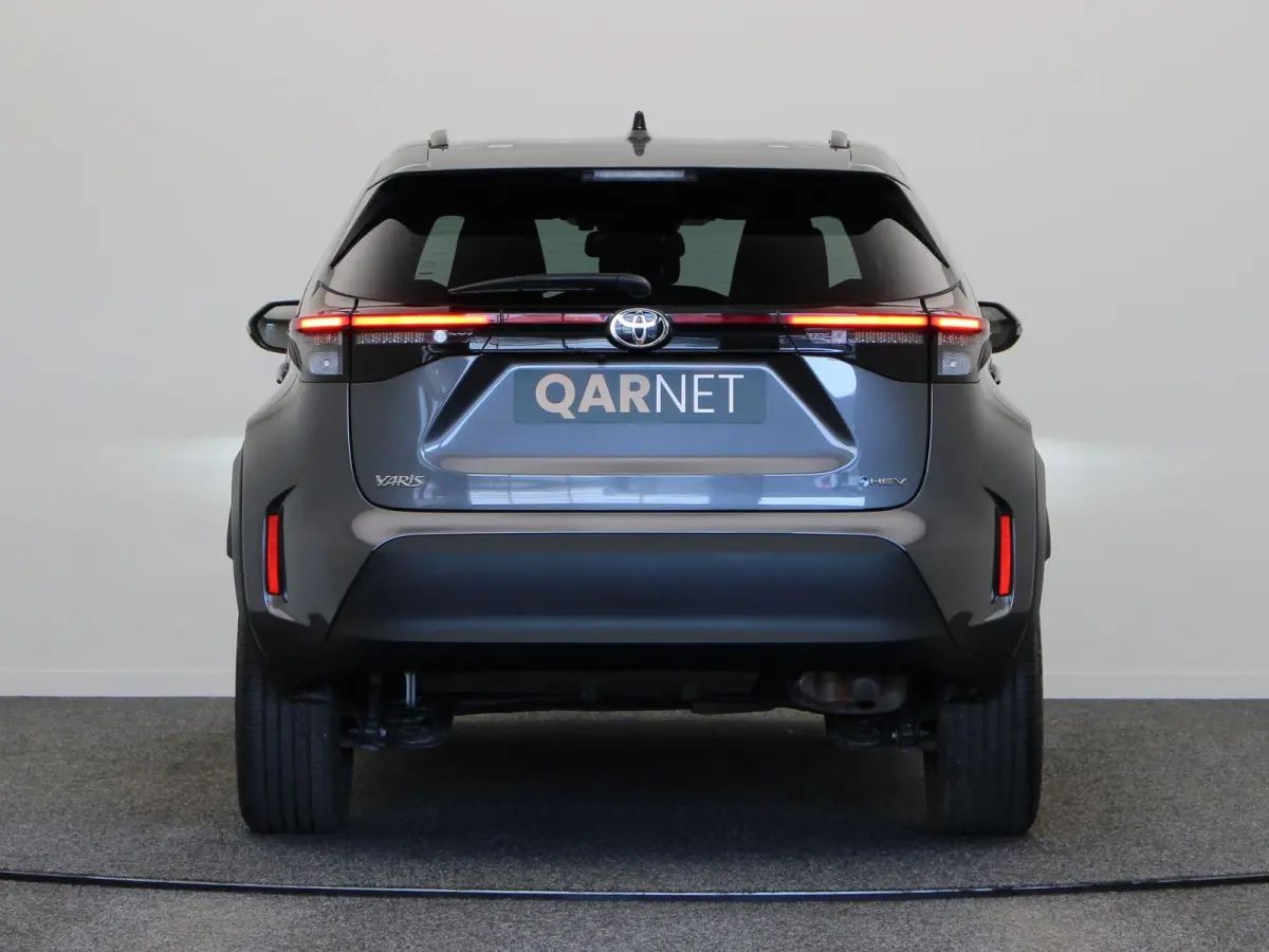 1.5 Hybrid 115 Dynamic | Stoelverwarming | Stuurwielverwarming | Apple Carplay & Android Auto |