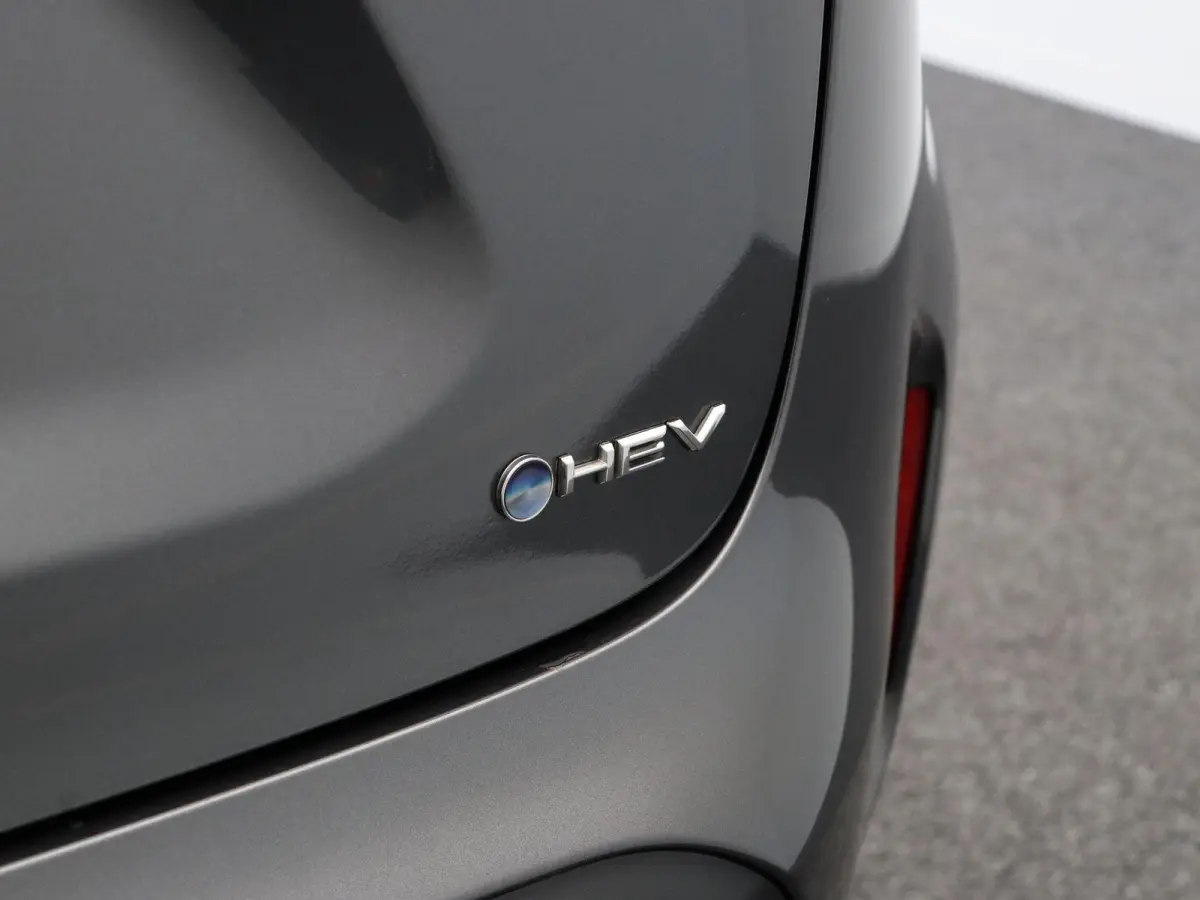 1.5 Hybrid 115 Dynamic | Stoelverwarming | Stuurwielverwarming | Apple Carplay & Android Auto |