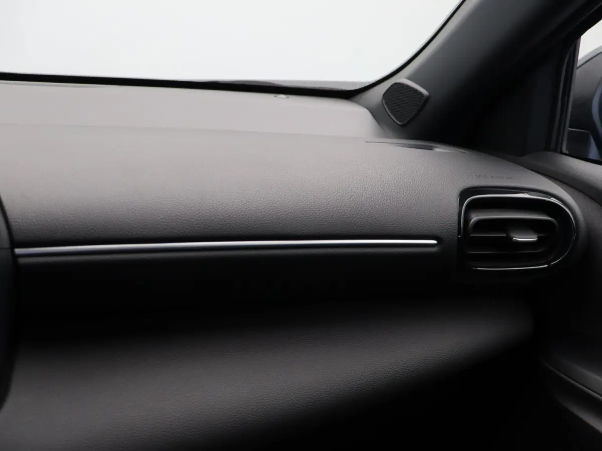 1.5 Hybrid 115 Dynamic | Stoelverwarming | Stuurwielverwarming | Apple Carplay & Android Auto |