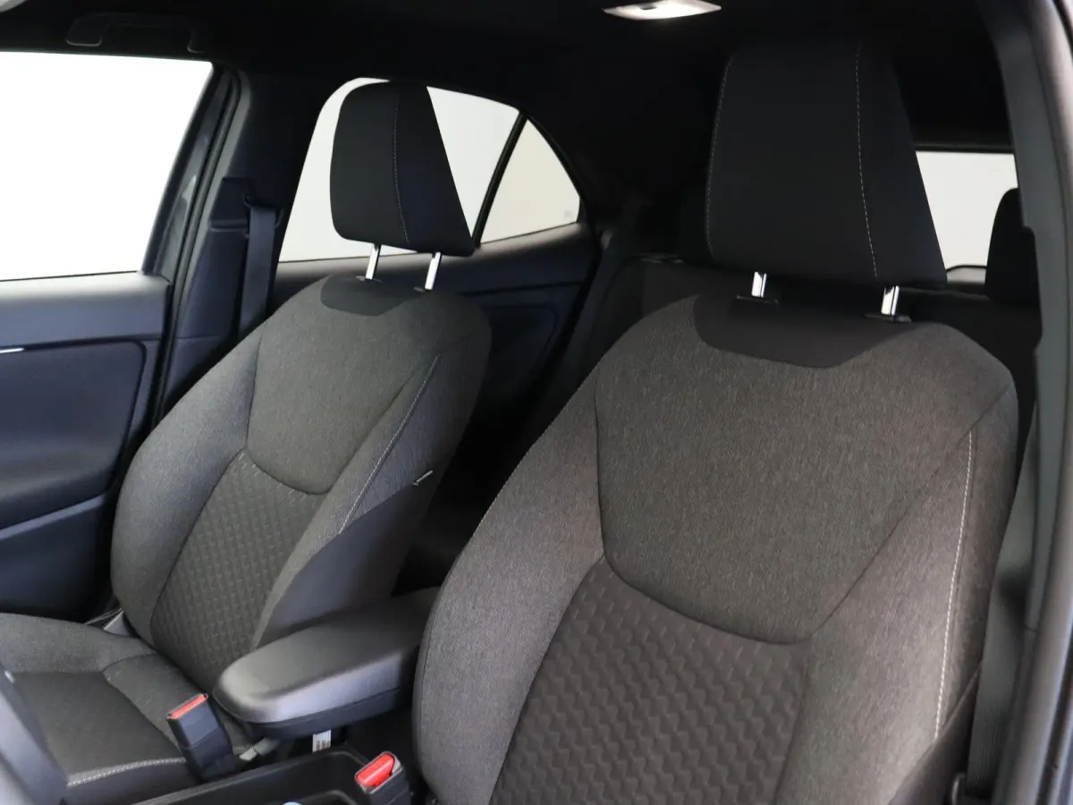 1.5 Hybrid 115 Dynamic | Stoelverwarming | Stuurwielverwarming | Apple Carplay & Android Auto |