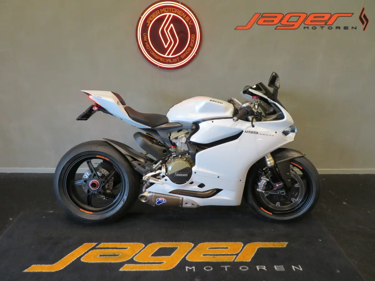 Ducati 1199 Panigale Abs 2013 Benzine Onbekend leasen