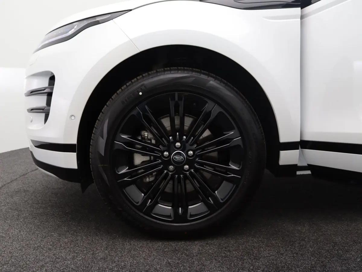 1.5 P270e PHEV AWD SE Dynamic Edition Elektrische trekhaak | Panorama dak | 20" L.M. | Black Pack