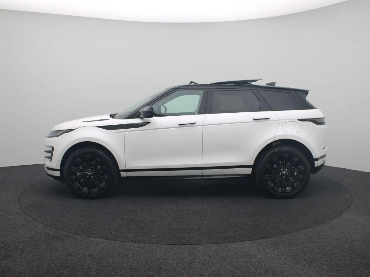 1.5 P270e PHEV AWD SE Dynamic Edition Elektrische trekhaak | Panorama dak | 20" L.M. | Black Pack