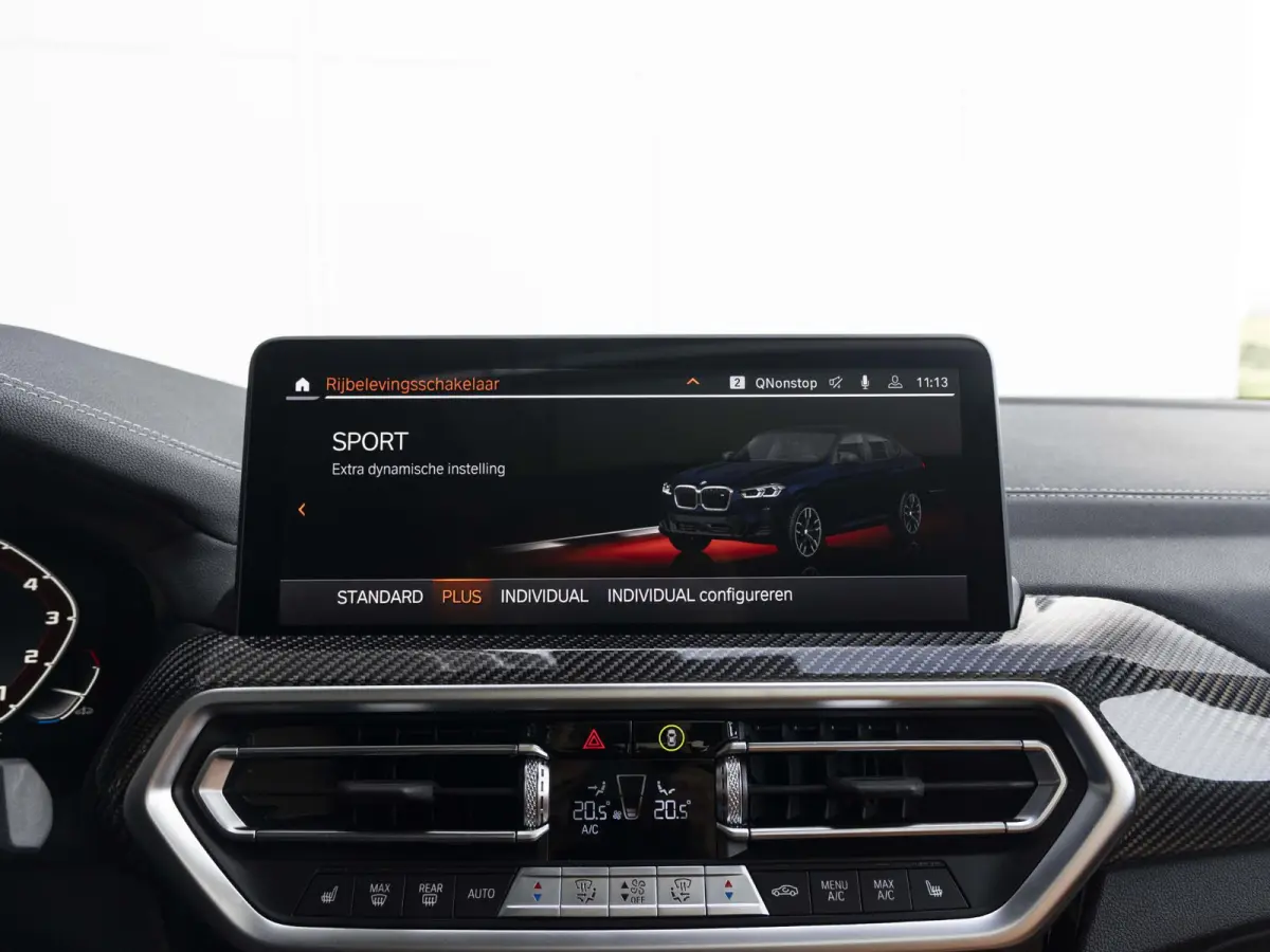 M40i | High Executive | M Sport Plus Pack | Macaoblauw | Stuurwielrand verwarmd | Comfort Access | Panoramadak | Head-Up Display | Harman Kardon | 21''