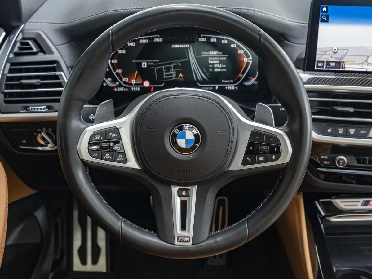 M40i | High Executive | M Sport Plus Pack | Macaoblauw | Stuurwielrand verwarmd | Comfort Access | Panoramadak | Head-Up Display | Harman Kardon | 21''