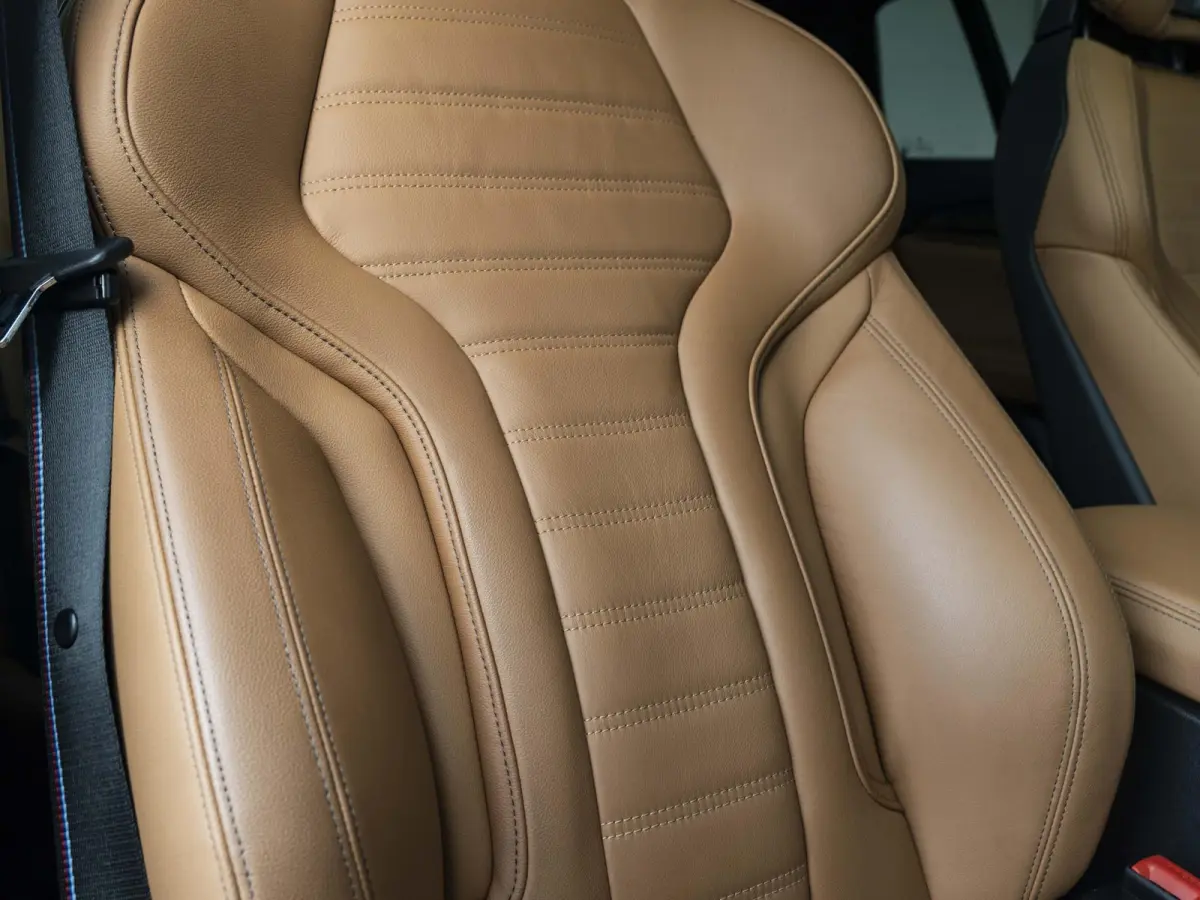 M40i | High Executive | M Sport Plus Pack | Macaoblauw | Stuurwielrand verwarmd | Comfort Access | Panoramadak | Head-Up Display | Harman Kardon | 21''