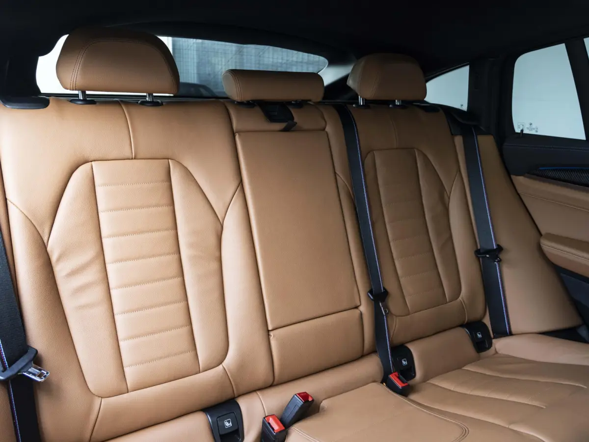 M40i | High Executive | M Sport Plus Pack | Macaoblauw | Stuurwielrand verwarmd | Comfort Access | Panoramadak | Head-Up Display | Harman Kardon | 21''