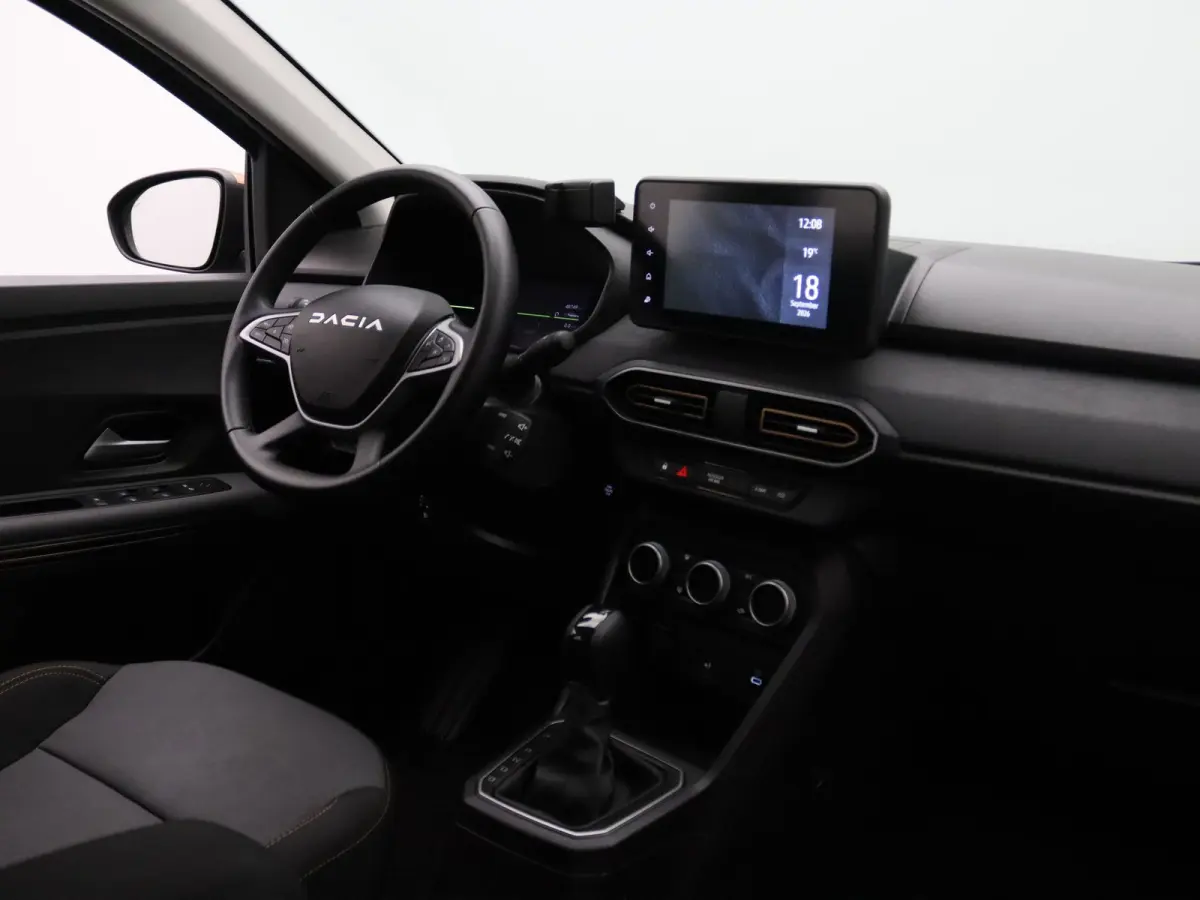 140pk Hybrid Extreme 7p. Apple Carplay/Android Auto | Climate