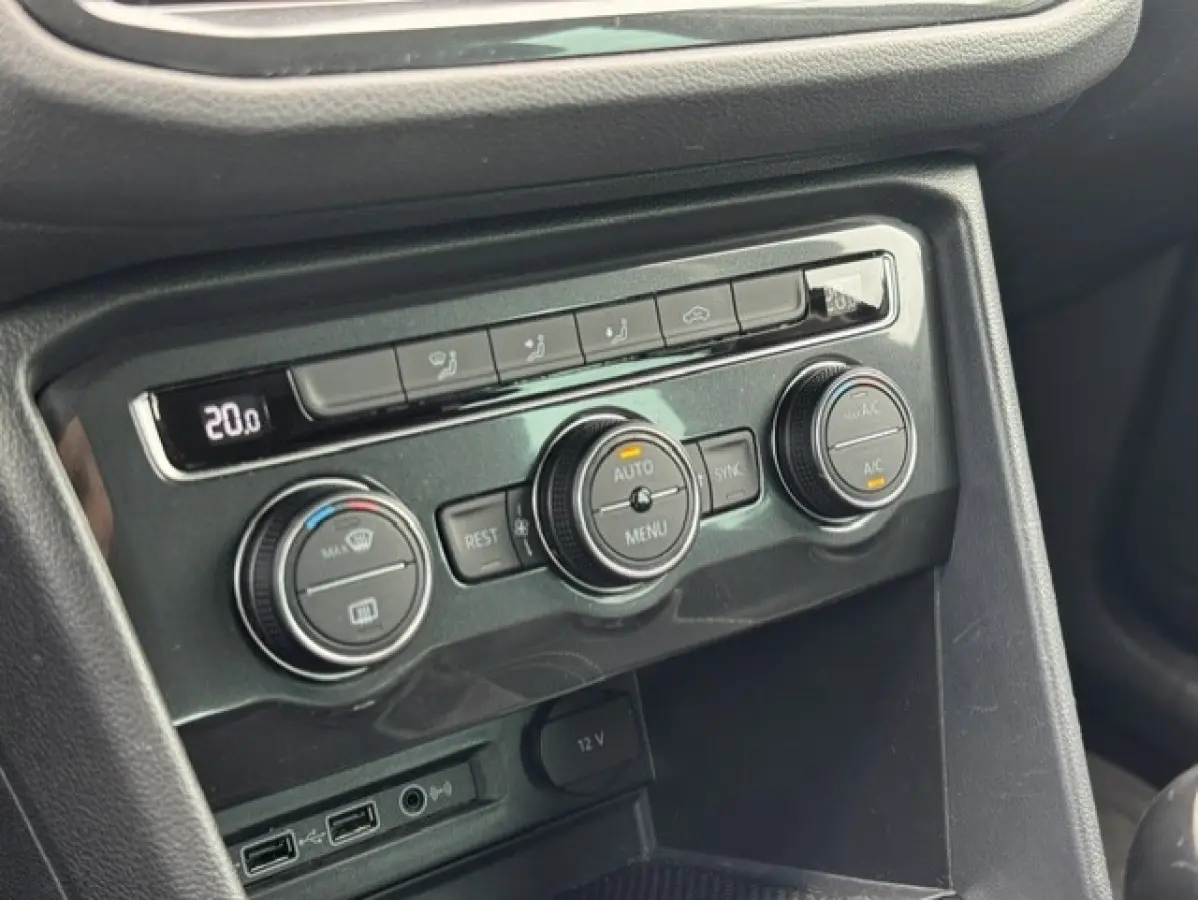 1.4 TSI ACT Business-Trekhaak-DealerOnderHouden-Leder-Carplay-Camera-Stoelverwarming-Climate-Cruise-NAP