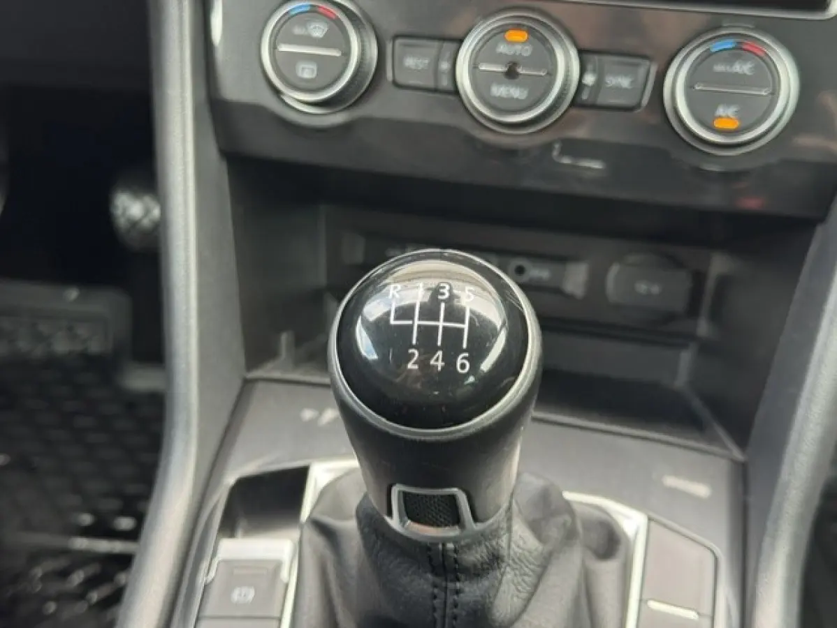 1.4 TSI ACT Business-Trekhaak-DealerOnderHouden-Leder-Carplay-Camera-Stoelverwarming-Climate-Cruise-NAP