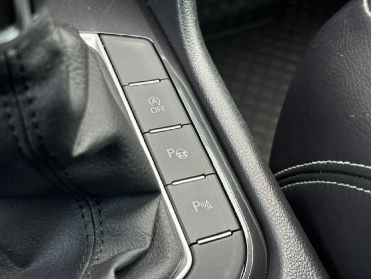 1.4 TSI ACT Business-Trekhaak-DealerOnderHouden-Leder-Carplay-Camera-Stoelverwarming-Climate-Cruise-NAP